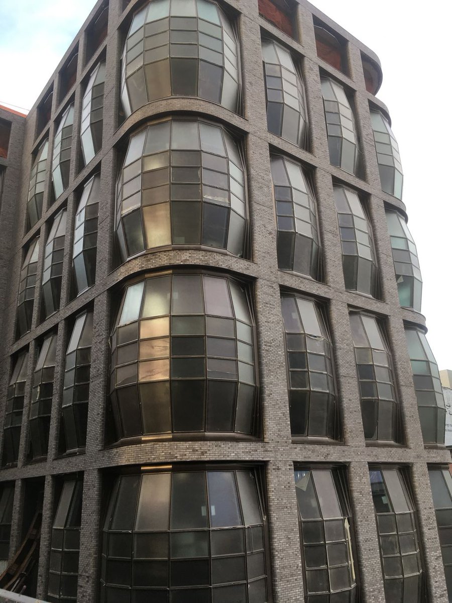 MichaelsteinNy's tweet image. Building under internal pressure..#architecture #engineering