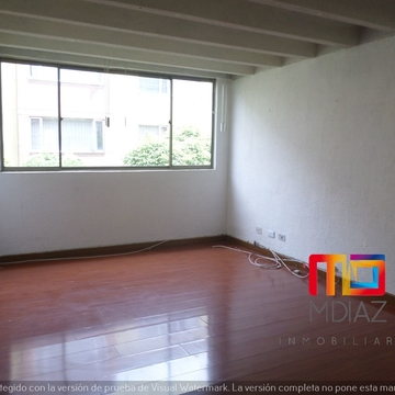 MDiazinmo's tweet photo. VENDO APARTAMENTO EN EL CORTIJO, AREA 70M2, $190.000.000. Vendo apartamento, excelente iluminación, segundo piso esquinero, cuenta con 4 habitaciones, un baño, sala comedor, cocina semi integral, pisos en madera laminada en zona social y alfombra en habitaciones, un parqueadero. https://t.co/EsYxQYHKxQ