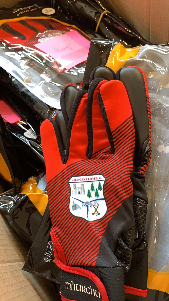 KC_GAA's tweet photo. Massive thanks to @murphysgloves for the shipment just arrived in Kildavin. There wonโt be a dropped ball for the rest of the year! #MurphysGloves #KC ๐ดโซ๏ธ https://t.co/TXWk8vH3Fd