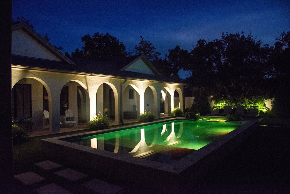 Lightscapespro's tweet image. LandscapeLighting.com