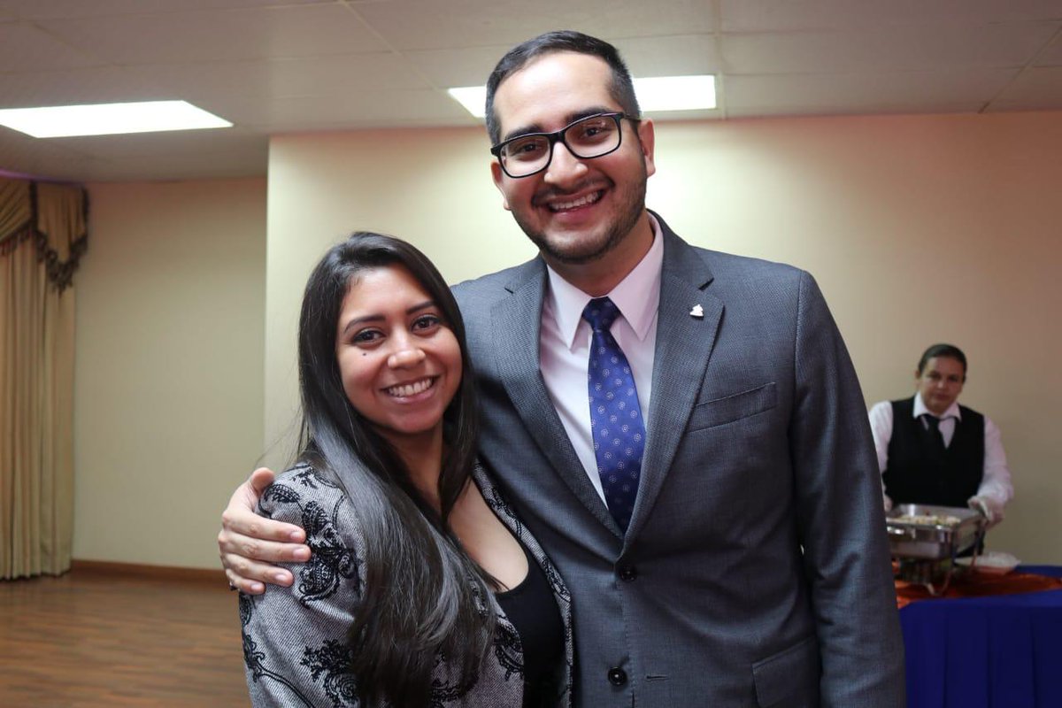 MarcoMidence's tweet photo. Ayer compartí con la Red Latinoamericana de Jóvenes @JuventudLAC, donde expuse sobre mis experiencias en la administración pública, la vocación de servir a los demás y la importancia de saber que todos estamos llamados a convertirnos en líderes por el bien de nuestra patria. 🇭🇳 https://t.co/8u51767qfW