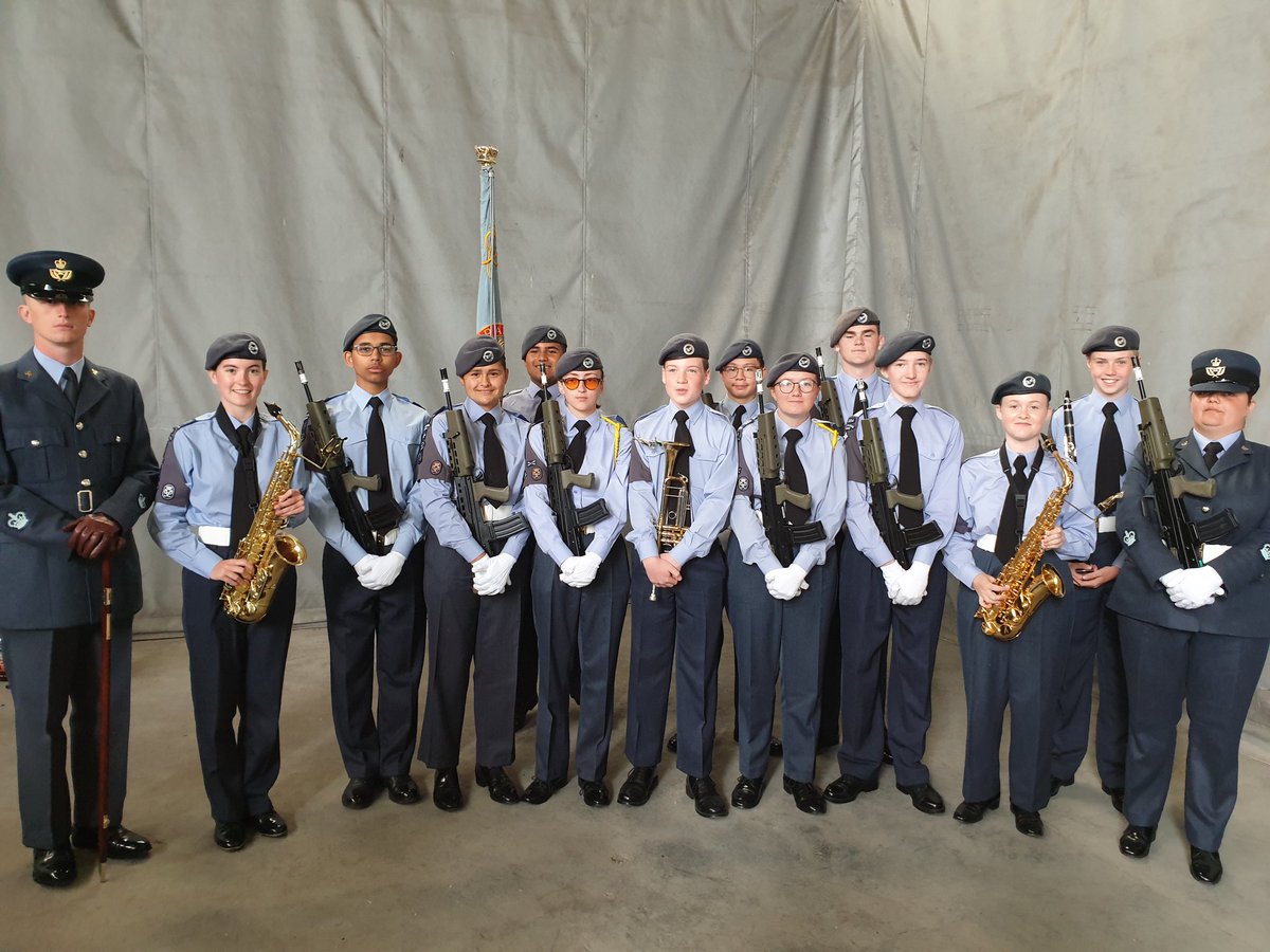 Congratulations to all on parade today, fantastic performance by all under wet conditions. Hope to see everyone again next year. @hbwaircadets @OCHertsBucks <a href="/CERegionRAFAC/">C & E Region RAFAC</a> <a href="/RAFAC_DandC/">RAF Air Cadets Drill & Ceremonial</a>