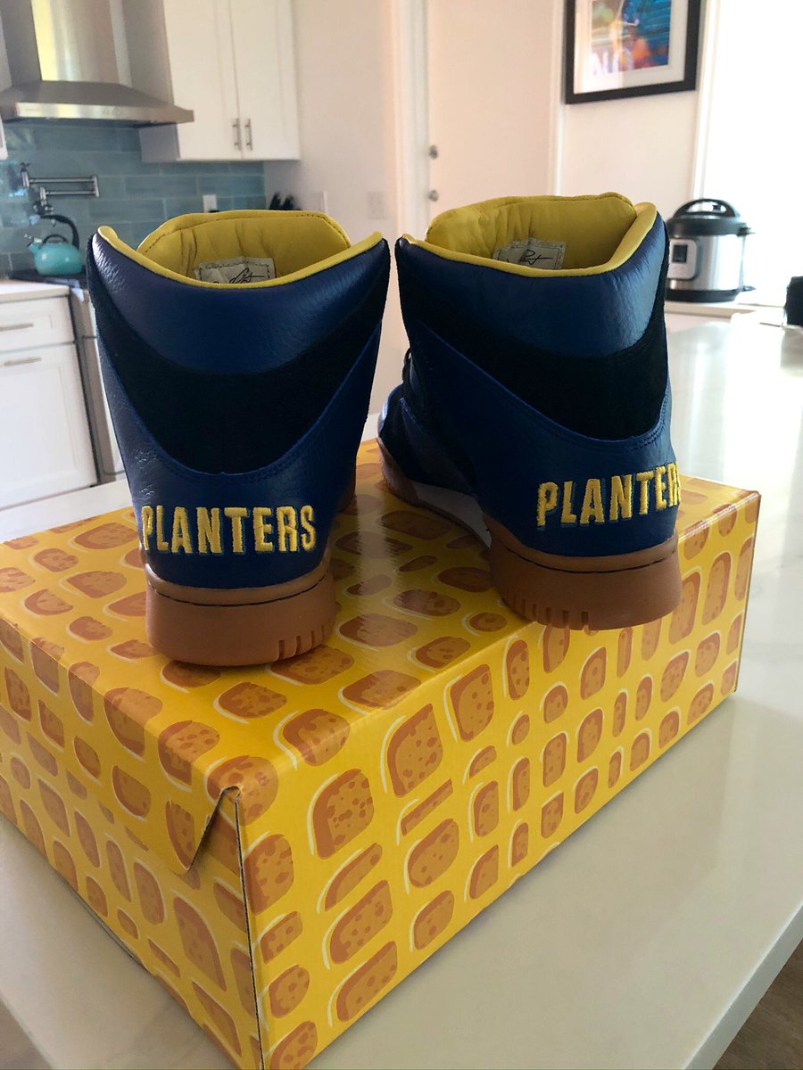 rwdyer's tweet photo. @MrPeanut #crunchforce1 #HypeBeast https://t.co/5hIlwpmdTe