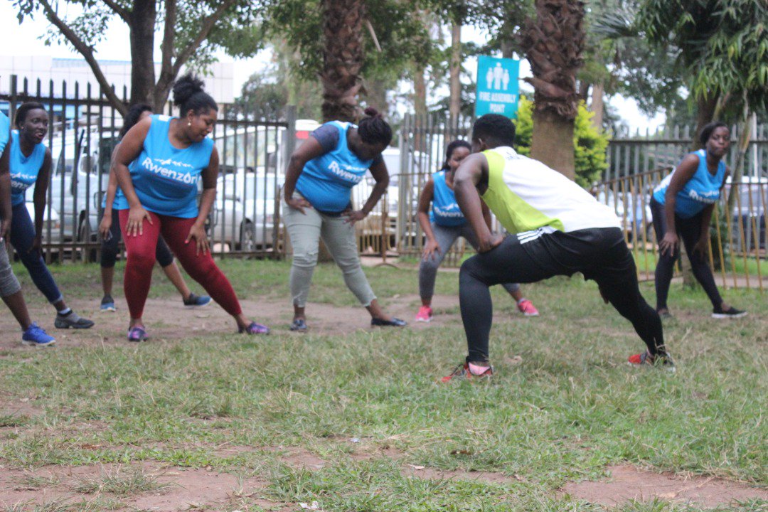 CocaColaBevUg's tweet photo. After a long week of pressure, deadlines, issues and crises, Uganda's finest PR Practitioners are venting out while keeping in shape at this month's #PRAUHealthRun. Spot anyone you know? Tag them. #Hydrate https://t.co/XeCCe4wgKs