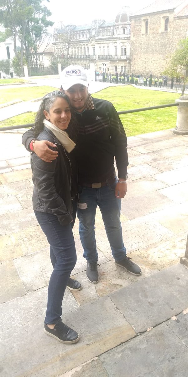 ArenasLester's tweet photo. Historias distintas, sueños comunes. 
@PizarroMariaJo las voces de los luchadores por la paz y la democracia estarán a tu lado ✊🏼 https://t.co/bvTPt1N6CQ