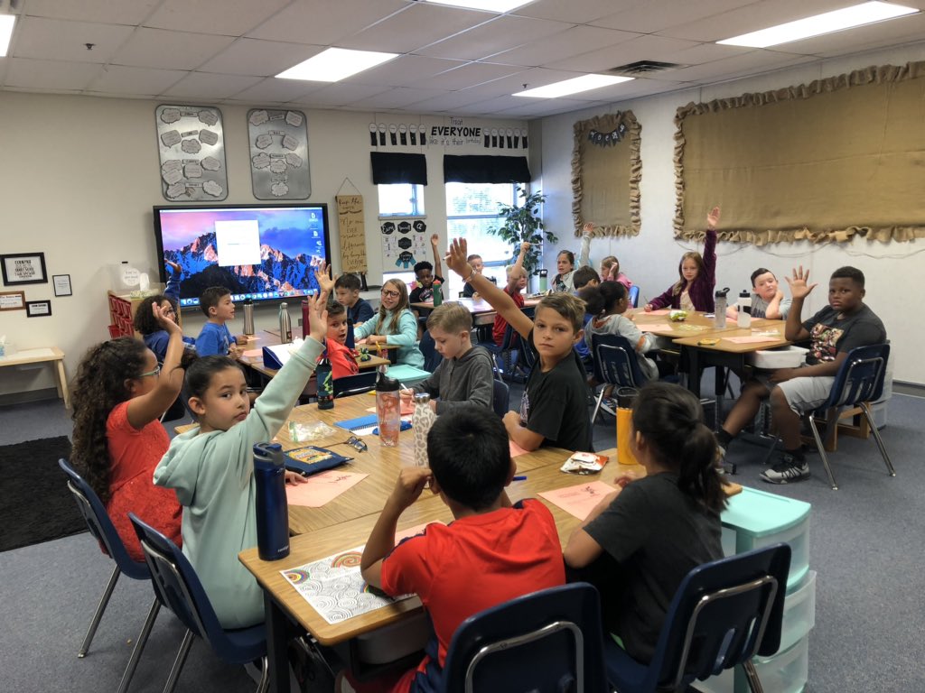 I was able to stump my first two rotations on their first “pop quiz” , which was over getting to know me. Half of my students in rotation 1 thought I played basketball 🏀 in college and another half did not think I had been on a safari in Africa! #bearshine #gotcha