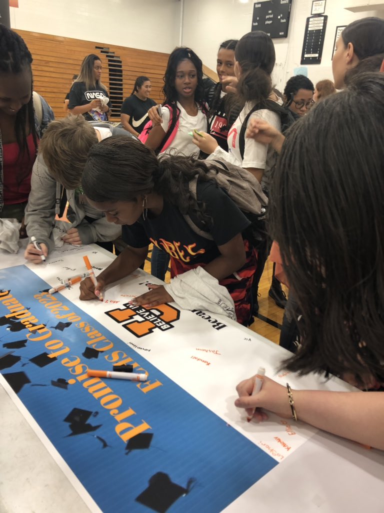 sarawilson021's tweet photo. @FernCreekHigh “Fresh Friday” Event for our Freshman Academy!Mr. Marshall &amp; Dr. Roseberry led a session going over our @AcademiesofLou pathways &amp; expectations! They signed the “Promise to Graduate” banner &amp; recieved t-shirts in the gym session!  @JCPSKY @JCPSAsstSuptTR https://t.co/P6umvNRi7S