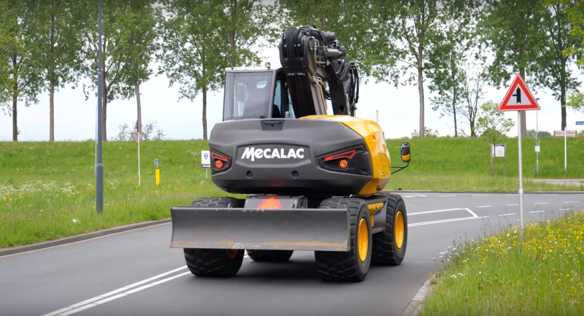 MyDriverland's tweet photo. 2019 #Ahlmann #Mecalac #15MWR https://t.co/nKpDsv6QH3