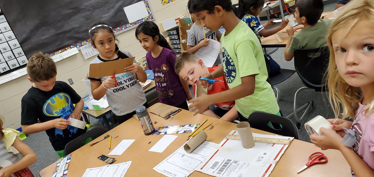 MrsRamsey_HWES's tweet image. Ready to discover design thinking as we solve the problems of penciled EVERYWHERE! #wegrowthinkers #wesolveproblems #theDublinDifference #designthinking #RainbowThinkers