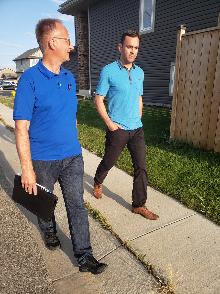 BradRedekopp's tweet photo. A great night at the doors tonight with MP Blake Richards from Alberta. The momentum for a change in government is building! https://t.co/gN0OzB5dYZ