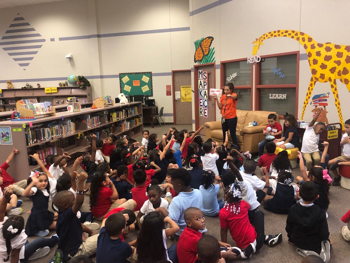 MattMPariseau's tweet photo. Reading, Writing, & Collaborative Learning in ever classroom and everyday at Heritage Elementary School! #LivingInTheLearning #TheSpringWay #SOAR #EveryChild2020 #Literacy #FirstWeekOfSchool @SpringISD_Curr @khechara @HEES_springisd https://t.co/YCg5yNZ85w