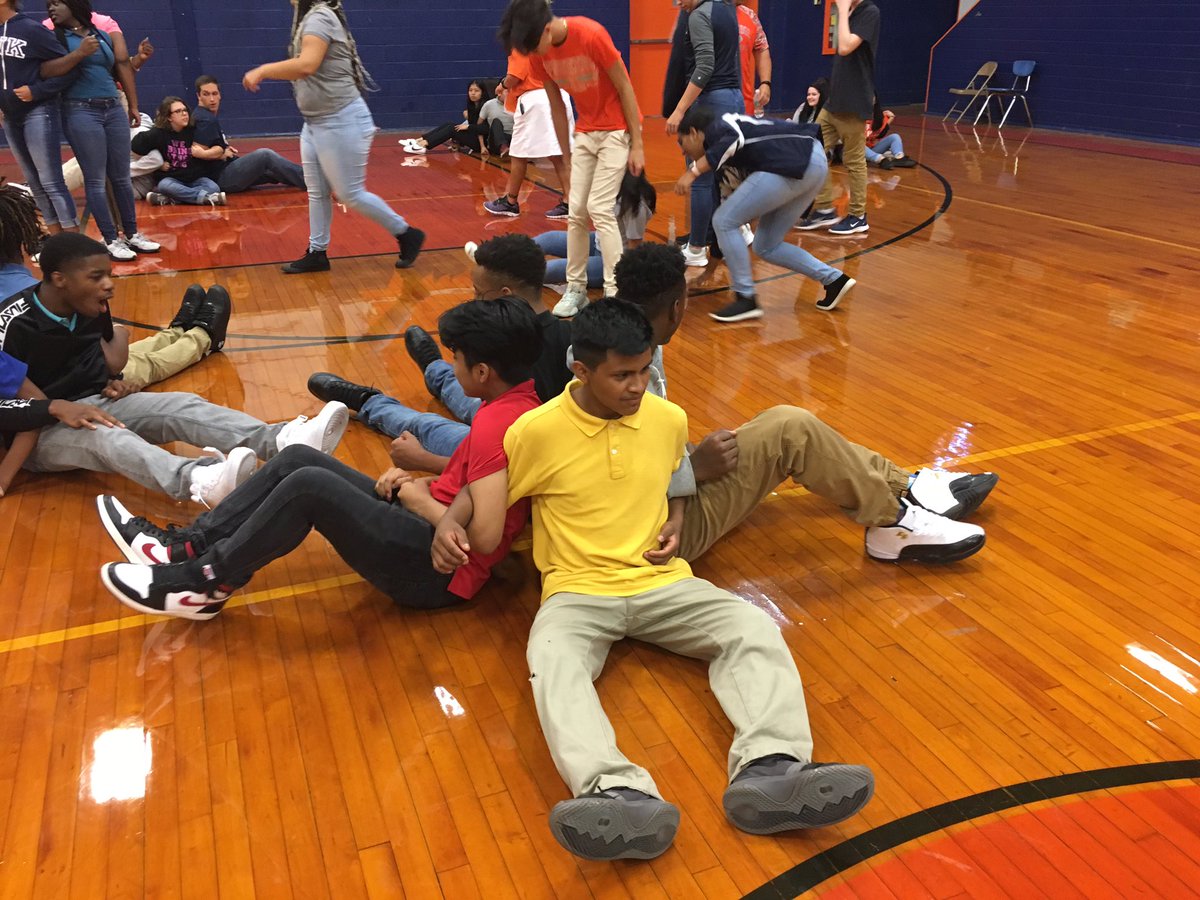 HcsReady's tweet photo. ERHS Future Ready Institute of Leadership launched today! Teamwork makes the dream work! @HCSfutureready #WhatsNewInHCS https://t.co/UnGZ3bNbyt