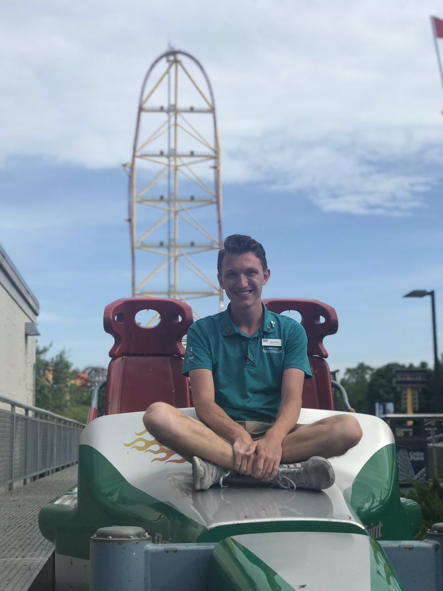 _michaelvincent's tweet photo. Happy #NationalRollerCoasterDay https://t.co/q9lXLpMHaZ