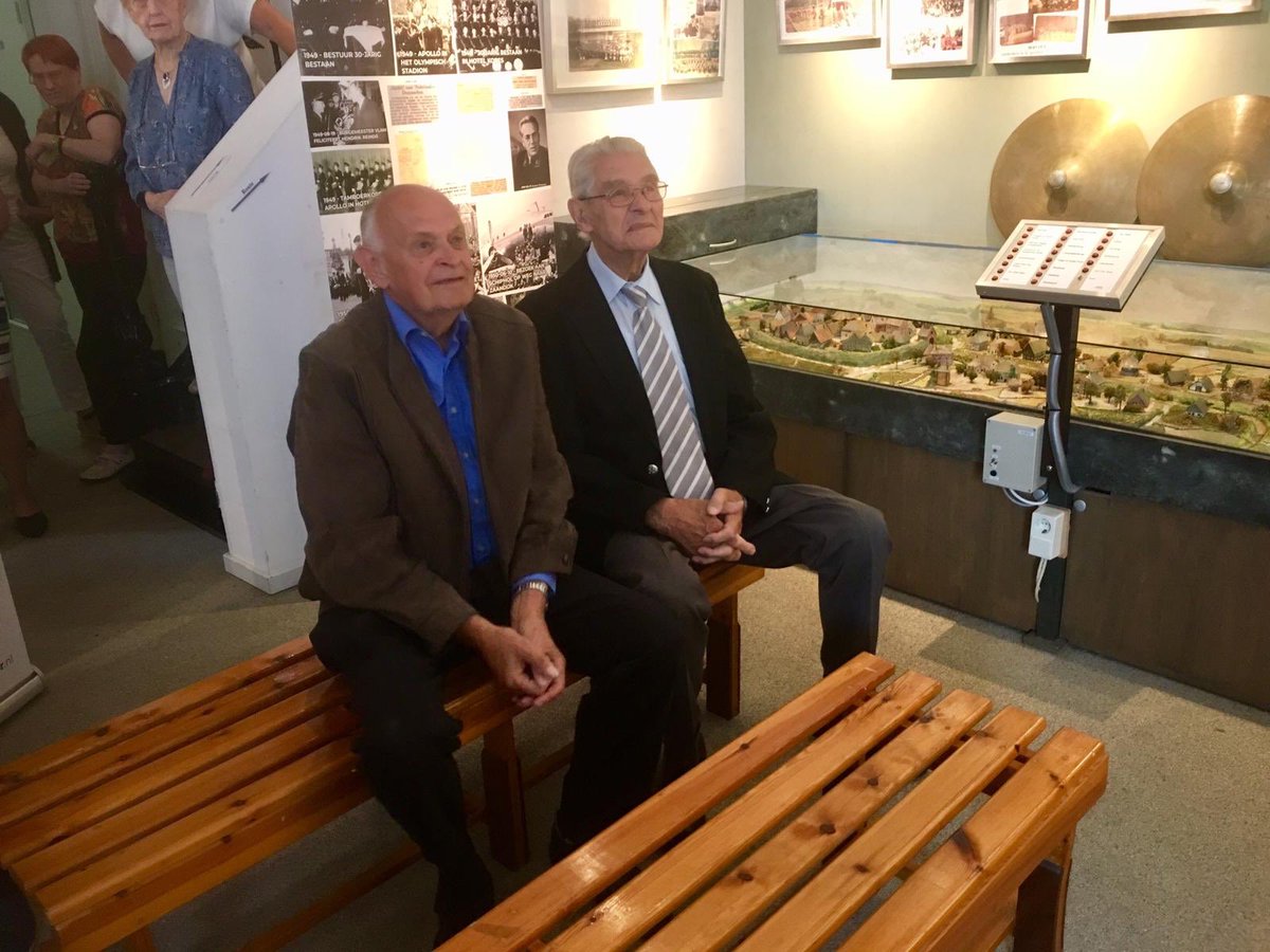 De expositie ‘100 jaar Apollo Goor’ is vandaag feestelijk geopend! 

Tot 31 december kunt u genieten van prachtige Goorse geschiedenis in woord en beeld in het Goors Historisch Museum. 

#100jaarapollo