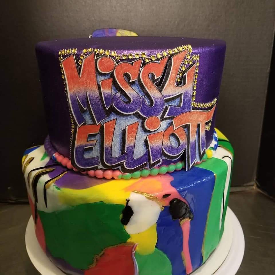QueenLatrice_'s tweet photo. .*Whoever Made This Cake Of @MissyElliott Did An Awesome Job! https://t.co/o0QgqmifuY