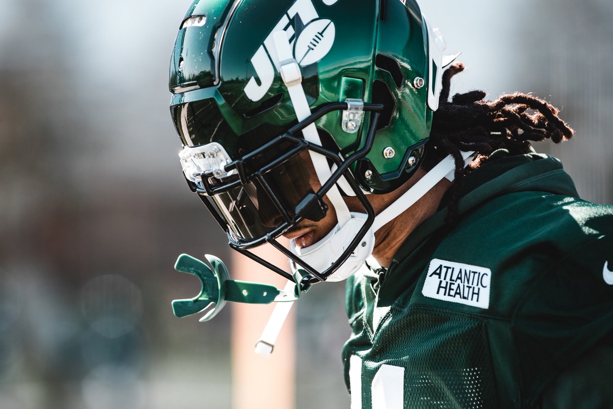AtlanticHealth's tweet photo. Stop by the Official Healthcare Partner of the @nyjets  between Parking lots E &amp; F at MetLife Stadium on 8/15 ; 5-7pm &amp;To learn how you can #JoinOurTeam.  #Football #LifeAtAHS #ExtraordinaryMatters https://t.co/p47nQQ50Ty