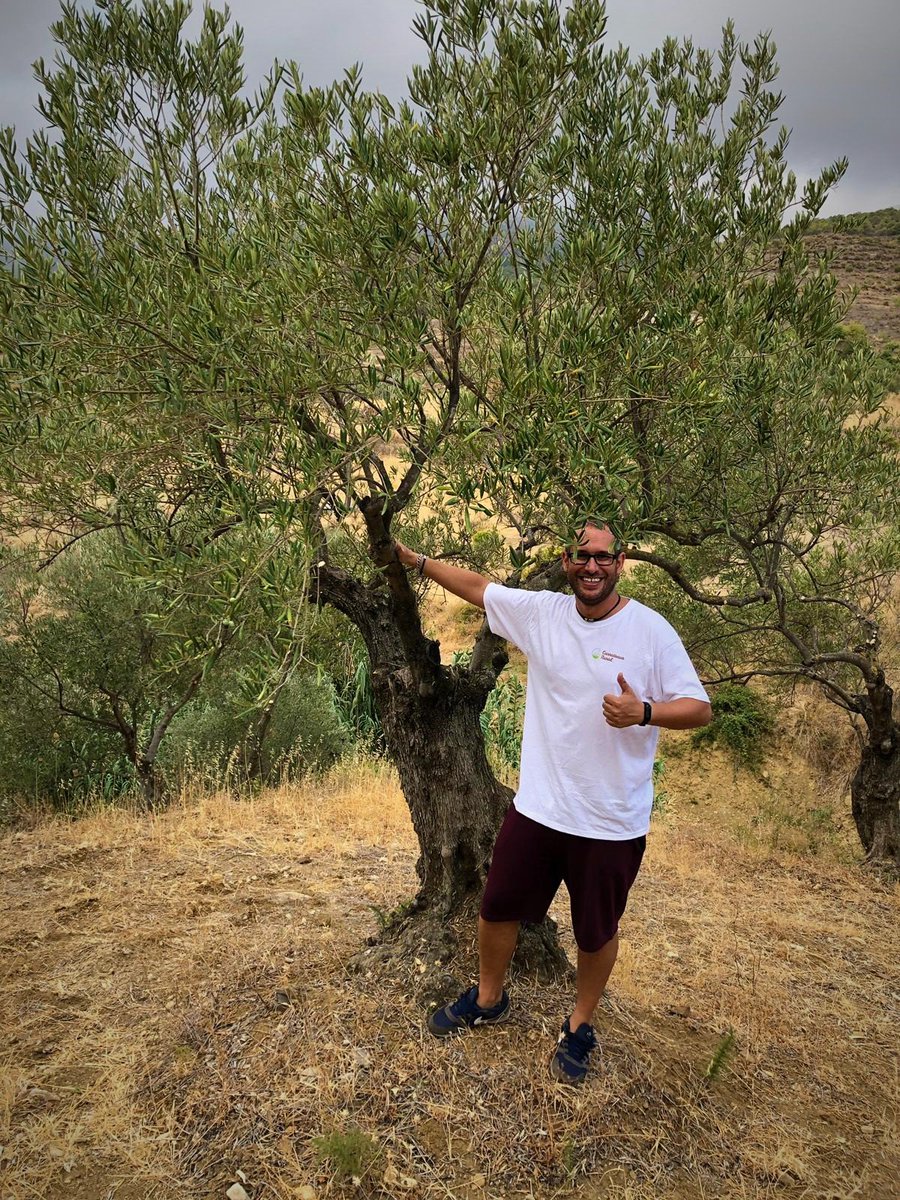 FSolmark's tweet photo. Estamos muy felices 🥳 de la visita a nuestra Finca de Daniel, de Carratraca Rural, quién, al igual que nosotros, le encanta viajar, los #animales y disfrutar de la #naturaleza. 😍🌳🦋🐑👉https://t.co/PnhOsYjYMn
#fincasolmark #malaga #andalucía #carratracarural #turismorural https://t.co/KxYkToHPXD