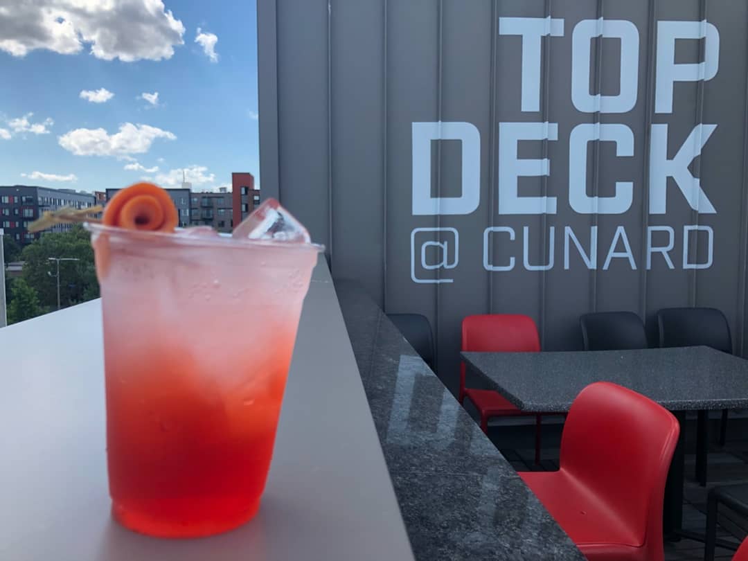 LiveBostonEast's tweet image. #Summer is all about being outdoors and hitting up #happyhours. Grab your friends and coworkers and head over to @CunardTavern for some of the best #burgers and #brews in town. If you're lucky you may  be able to snag a spot on the #roofdeck. #LiveBostonEast (📷: topdeckcunard)