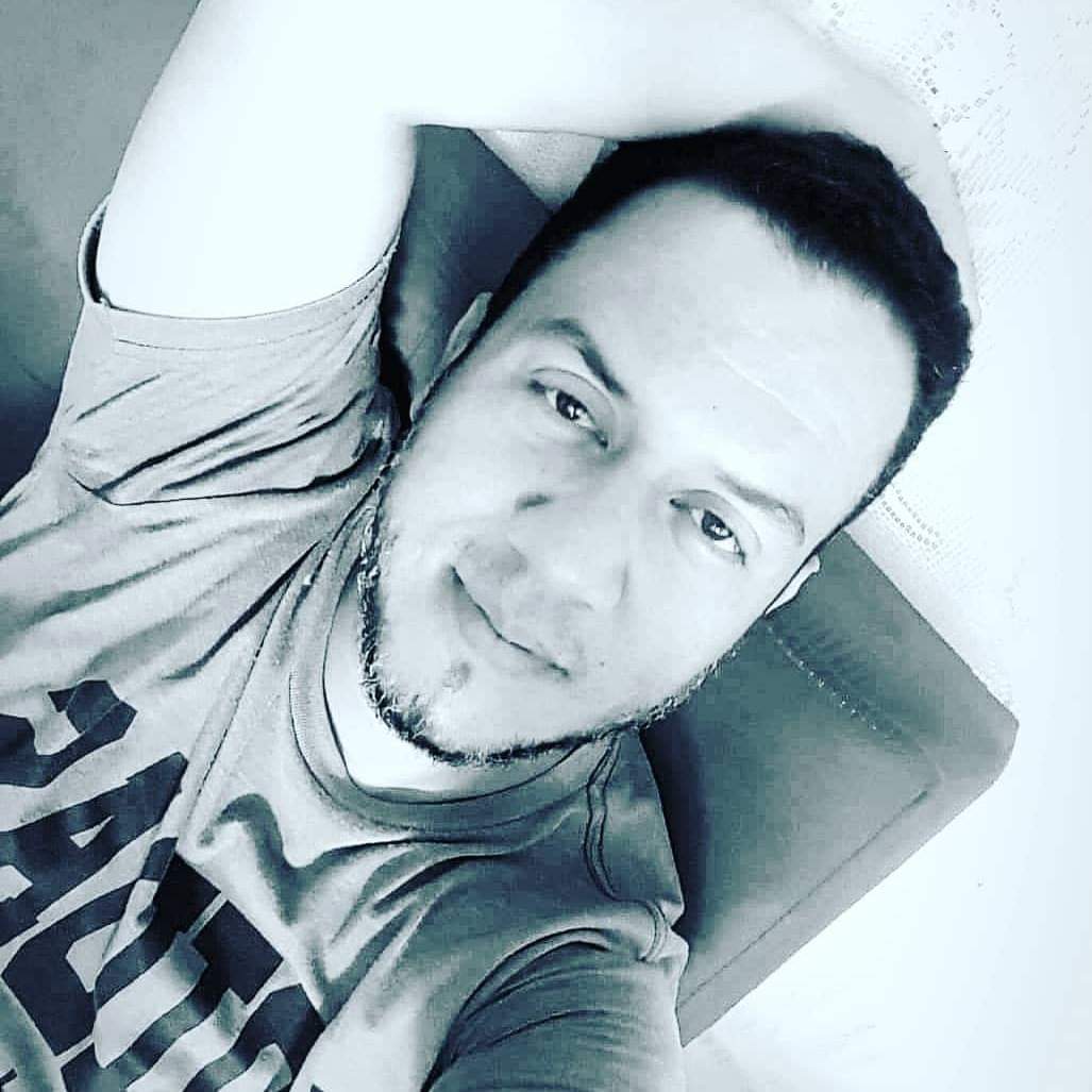 luiggimario's tweet photo. #NuevaFotoDePerfil https://t.co/A8Yj0IkJfw