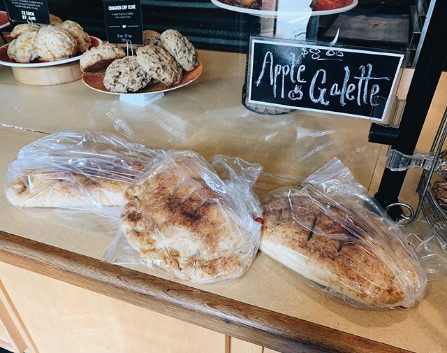 GHALoafer's tweet image. We love seeing your smiling faces! Come by and let us serve you some sweet treats!
.
#greatharvest #breadco #acadiana #local #lafayettelocal #bakery #treats #letsgetthisbread #breadtime #fridays #tgif ift.tt/31ITG46