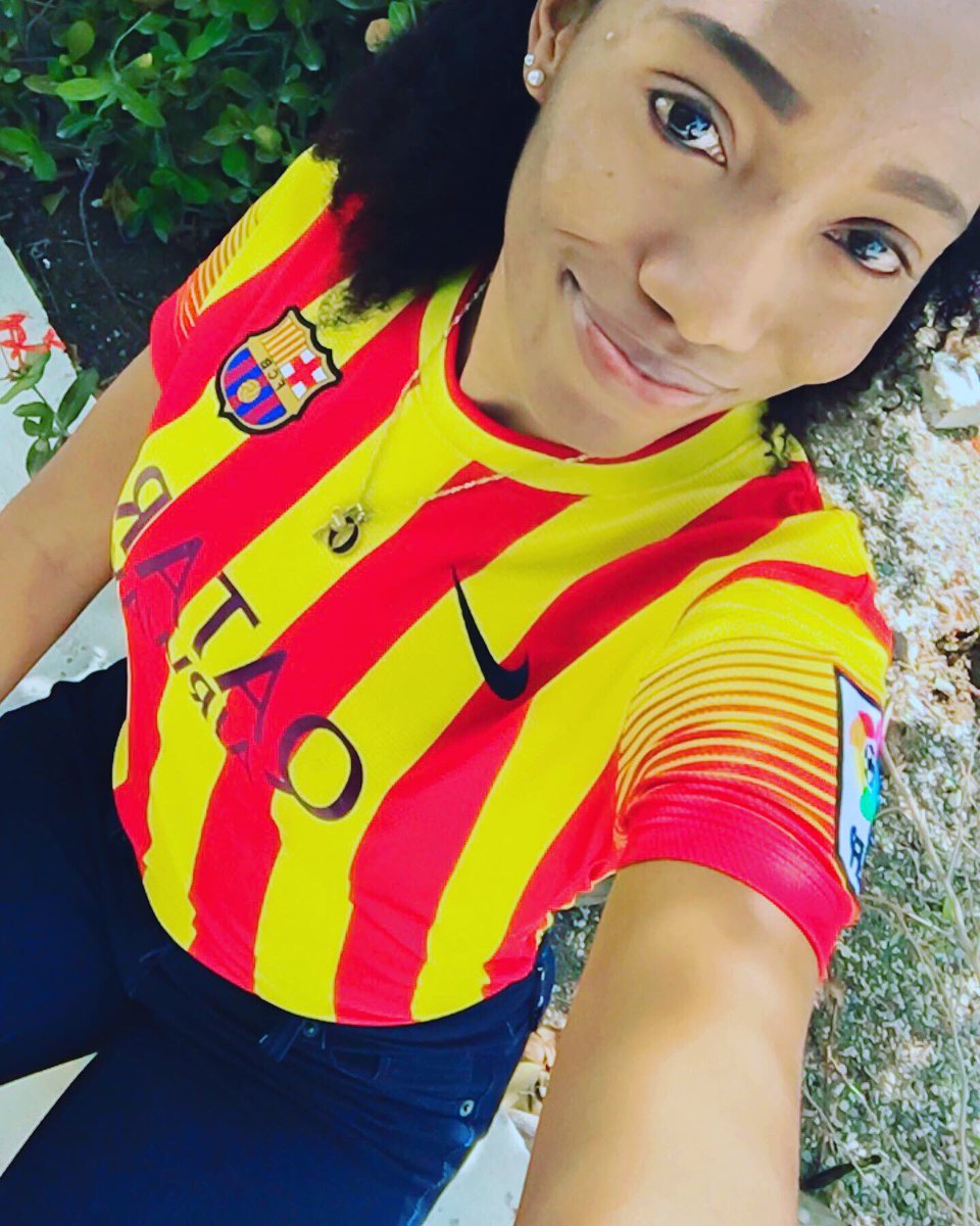 nalhie's tweet photo. We go again ๐๐พ
Happy New Season yโall
#teammessi #teambarca #teamtreble #oldjersey #senyera #culรฉ ๐โค๏ธ https://t.co/HDNP7fxgGk