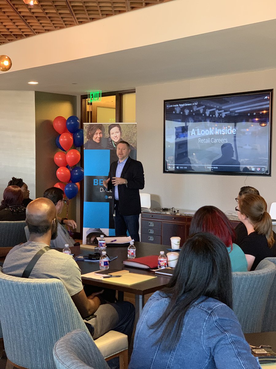 RamirezCrystald's tweet photo. Grateful to spend a Friday partnering with @CitySq @medctori and The Bridge! Could not have done it without our @NTX_Market leadership #BelieveDallas #LifeAtATT #2ndChances #IAmMore https://t.co/6oowoSzvhS