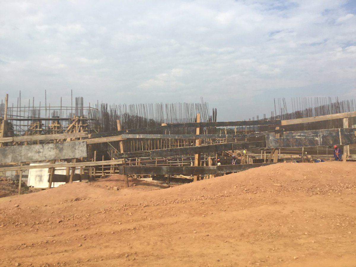 wasac_rwanda's tweet photo. Umushinga witezweho gukemura ikibazo cy'ibura ry'amazi mu bice bitandukanye by'umujyi wa Kigali ugeze ku ntera ishimishije. Ibikorwa byo kubaka ibikorwa remezo by'amazi bifite ubushobozi bwo kugeza amazi ku batuye Kigali bose byaratangiye bikazatangira gukoreshwa 2020 #RwOT https://t.co/QaU97nG9Nj