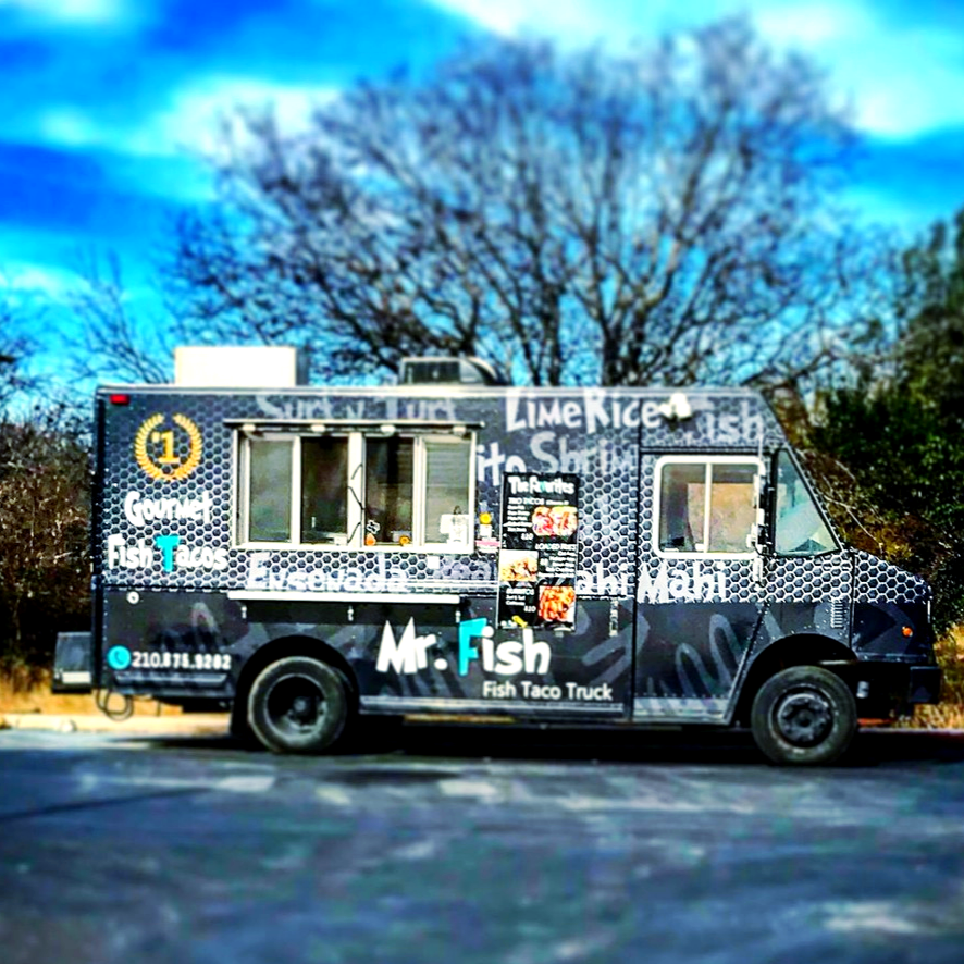 RoadmapBrewing's tweet photo. Award winning @Mr.FishTexas will be out front tonight - and their food pairs perfectly with the tropical notes of our newest beer... 𝗪𝗘𝗘𝗞𝗘𝗡𝗗 𝗔𝗧 𝗕𝗢𝗘𝗥𝗡𝗘'𝗦⁠
.
.
#RoadmapBrewing #DrinkLocal #SanAntonioBeer #CraftBeer #DrinkLocal #InstaBeer #FoodTruck #EatLocal https://t.co/YoxdZhlW14