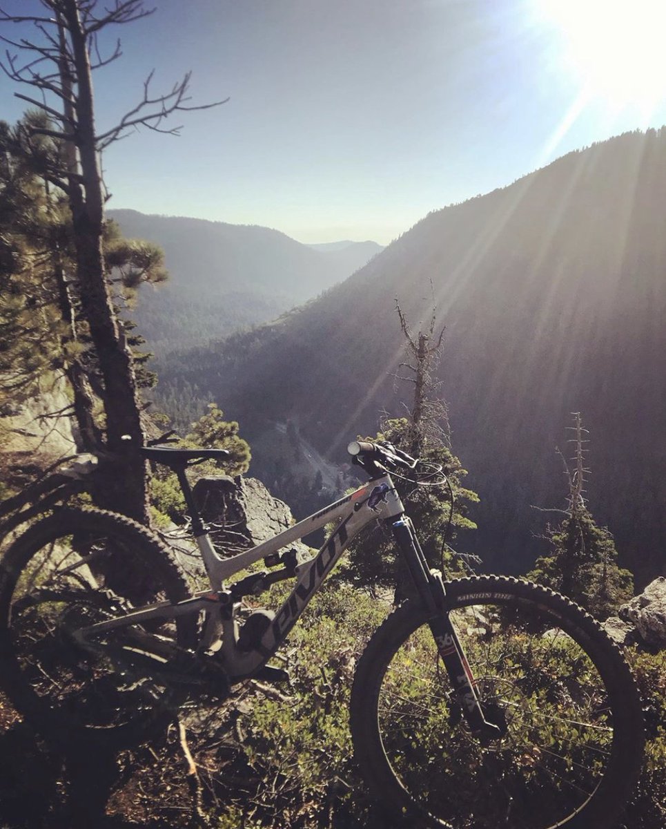 BlueZoneSports's tweet photo. Our #FriendOfBlueZone and ambassador, Jake Dore took his @Pivot_CyclesUSA #Firebird29 from #BlueZoneSports on some rad trails just west of #LakeTahoe recently. What are your favorite trails to ride? 🚵♂️ https://t.co/4wgJjgGIUs