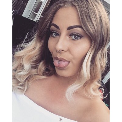 rachellovesabel's tweet photo. #NewProfilePic https://t.co/VhZaaAeKOS
