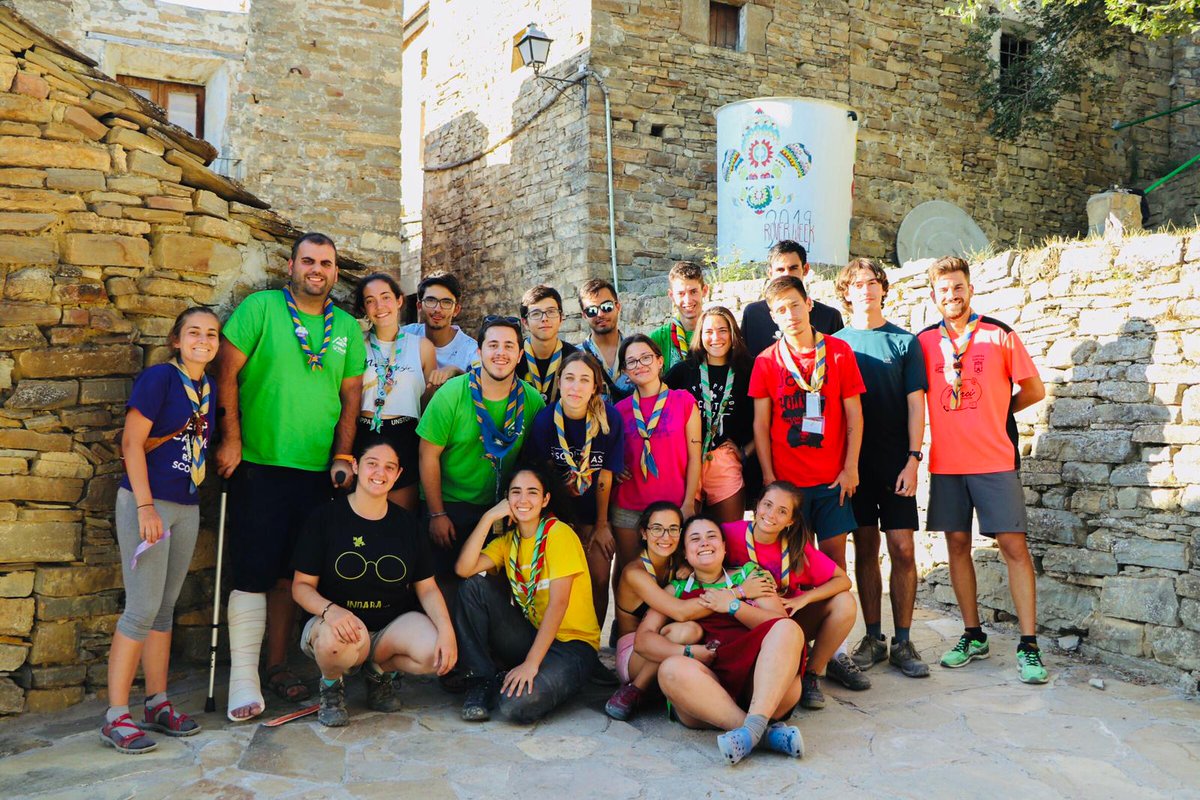 griebal's tweet photo. Y los rovers de toda España que estan viviendo aventuras y compartiendo trabajo en la #RoverWeek 2019 en #Griebal https://t.co/YEDoERZa4I
