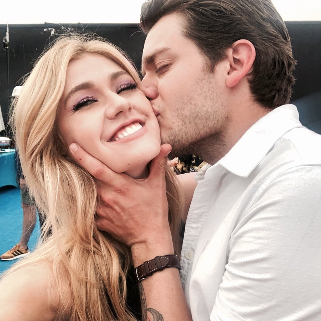 xheavenlyclace's tweet photo. https://t.co/KWR3IMvO5h https://t.co/jVeHyKlU09
