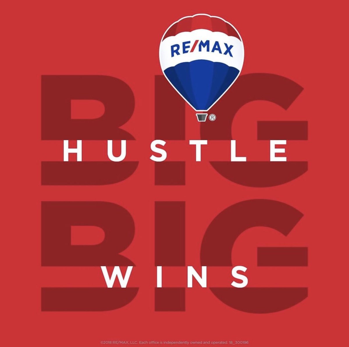 lorieannwarren's tweet photo. We hustle for our clients! #thelorieannwarrenteam #homewithlorie #remaxhustle #remaxagent #ottawarealestate https://t.co/fQR0F791Hl