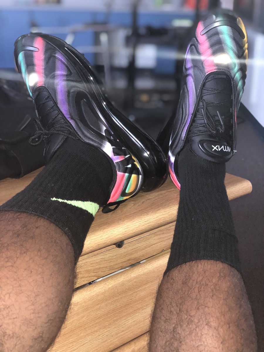 HatedEducator's tweet photo. Today's footwork.  I love dressing professional.
#iHopeThatDontGoOverYallHead https://t.co/UvAPZ8SFs4