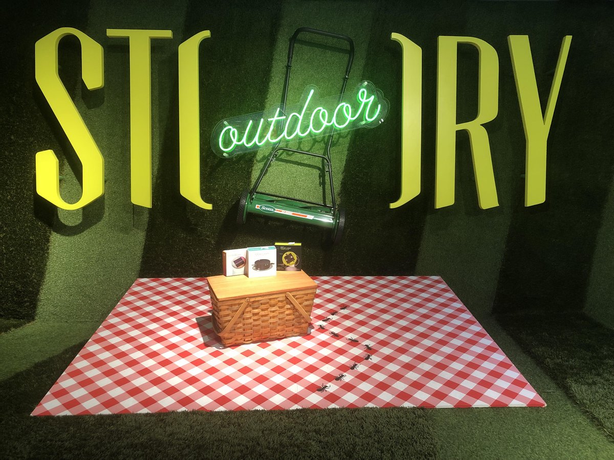 MPOWERDInc's tweet image. We are so excited to participate in @Macys outdoor STORY, Macy's new concept to showcase over 70 small business brands!
#MPOWERD #Lucilights #Lucilight #Macys #STORYatMacys