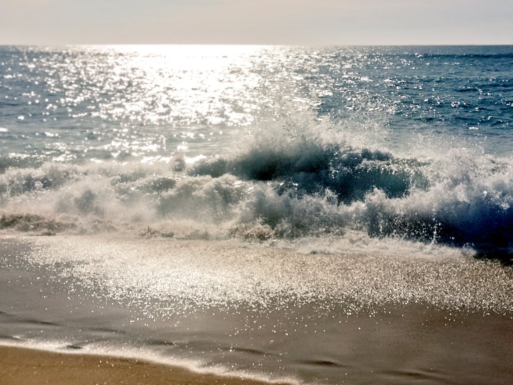 Il y avait de belles vagues cet après-midi sur la plage de #laLetteBlanche @LesLandes40 #Molietsetmaa #viellesaintgirons #vagues #cielbleu