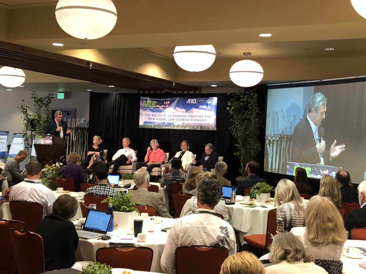 earthxorg's tweet photo. EarthX is at @AREDAY - American #Renewable #Energy Day! The dynamic five day annual AREDAY Summit, is to provide a platform for cross-sector networking that results in investments, collaborations, strategic alliances and new initiatives. #AREDAY #EarthX https://t.co/sePHnyoDJ4