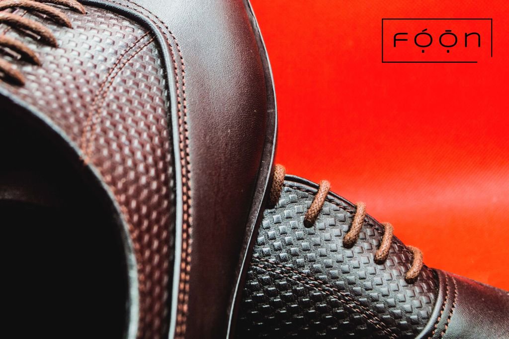 FoonNigeria's tweet photo. Say it with us:
Little details make the big picture.
#Fashion #Abuja #PortHarcourt #PH #Lagos #Nigeria #MensFashion #MadeinNigeria #FOTG #Shoes #Photography #Style #WomensFashion #WeMove #FoonForTheWin https://t.co/vc86dngAbN