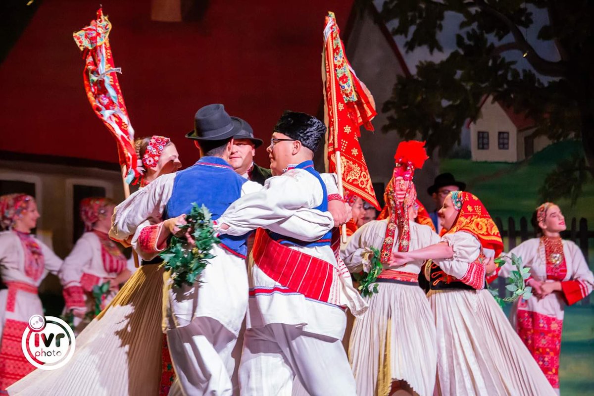 HrVwpg's tweet photo. Tonight’s the night!🥳 We have 3 shows tonight and a LATE NIGHT PARTY! Come down to our 6:45, 8:15 and 9:45 shows! Doors open at 11 for our late night party 🎉 Hope to see you there! @folklorama @ivrphoto #folklorama50 #cropavilion https://t.co/WjR2XurJe3