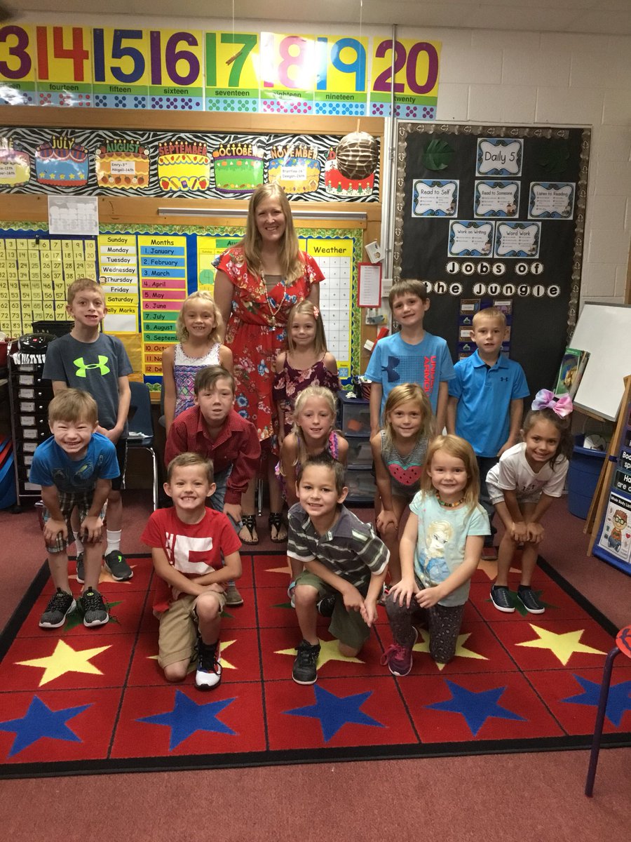 LeannLeidig's tweet photo. Welcome to 1st Grade 2019-2020! This is such a loveable bunch and we are going to have a GREAT year! #sweetsmiles https://t.co/4yroZj2jLc