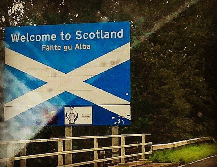 Scotland here we come 🏴󠁧󠁢󠁳󠁣󠁴󠁿
#humanleaguetribute #humanleague #tributeact #scotland #rockorefestival #clarksdundee @ClarksBarDundee