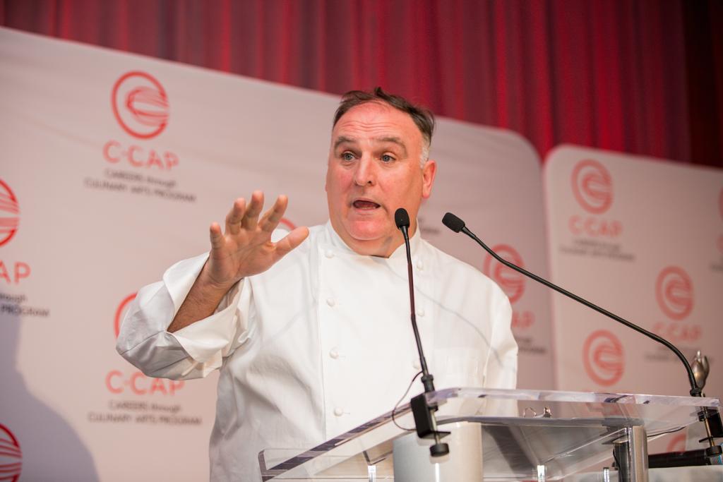 Chef_Works's tweet photo. @chefjoseandres at @ccapinc's Annual Gala | #ChefWorks #CCAPisCooking https://t.co/zjI9giT7DA https://t.co/eUVe0pg2M4