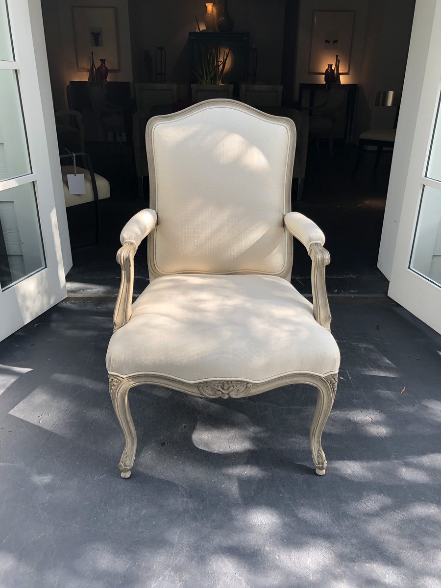 JRobertScott's tweet photo. Six New Villa Fauteuils upholstered in JRS Bengaline Alabaster! 50% Off SALE! Call for more information. New York 332 209 2241 / Los Angeles 323 218 7590 / Chicago 312 718 0675 https://t.co/IWWgyCosZM