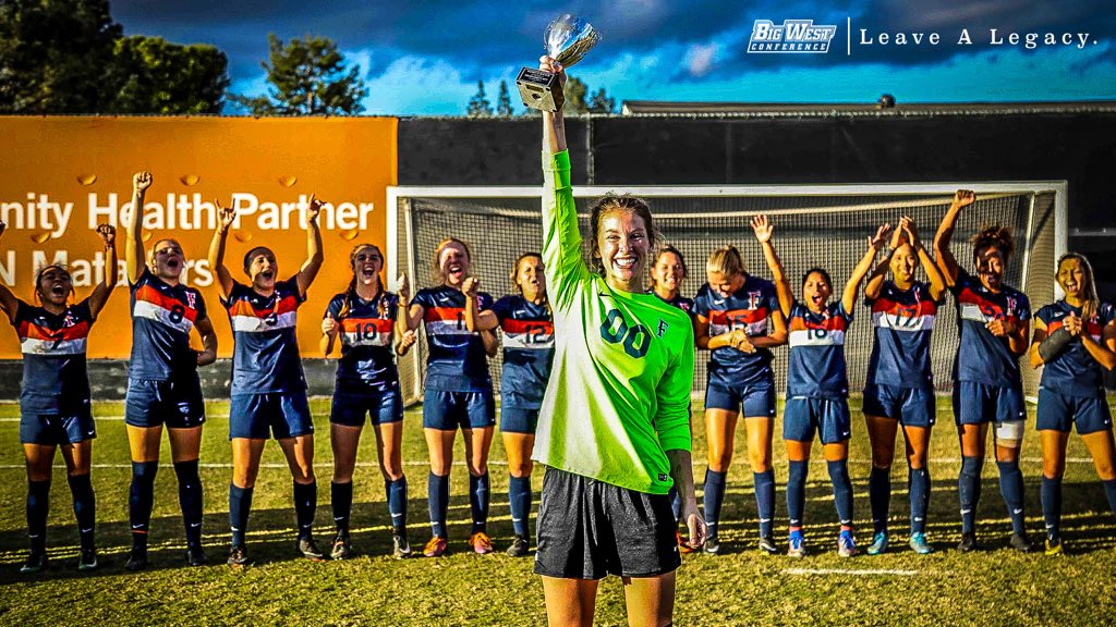 BigWestSports's tweet photo. #FlashBackFriday to Nov. 5, 2017 with @FullertonWSOC Morgan Bertsch - BWC Women’s Soccer Tournament 🏆MVP.
The #BWCWSoc has awarded 16 Most Valuable Player honors. Cal State Fullerton is home to the MOST honorees with 7 followed by Long Beach State (4).
#LeaveALegacy https://t.co/PffjUIKLhW