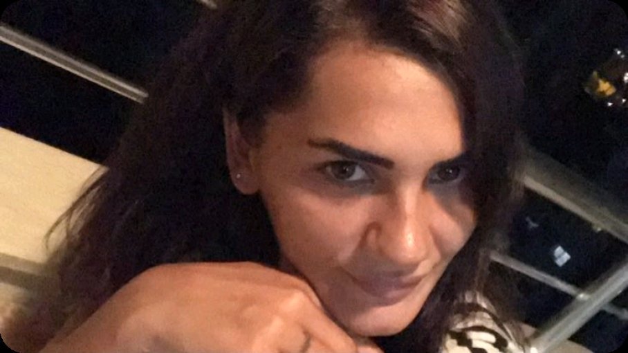 🔴 LIVE <a href="/ultraslanayca/">Ayça begen</a> on #YouNow younow.com/aycabegenn/191…