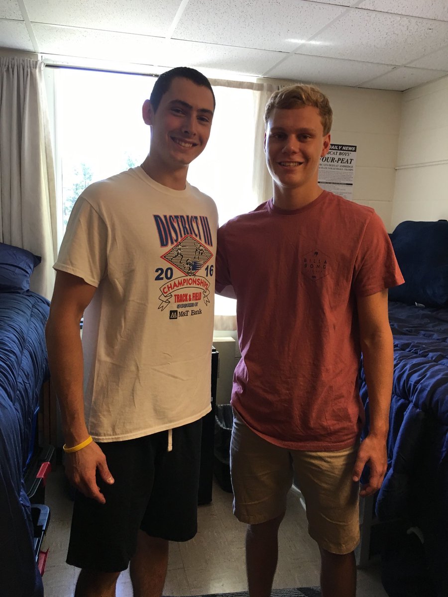 L_Falkenstein's tweet photo. Thru the years.....freshmen to seniors https://t.co/XGCnYFkPDQ
