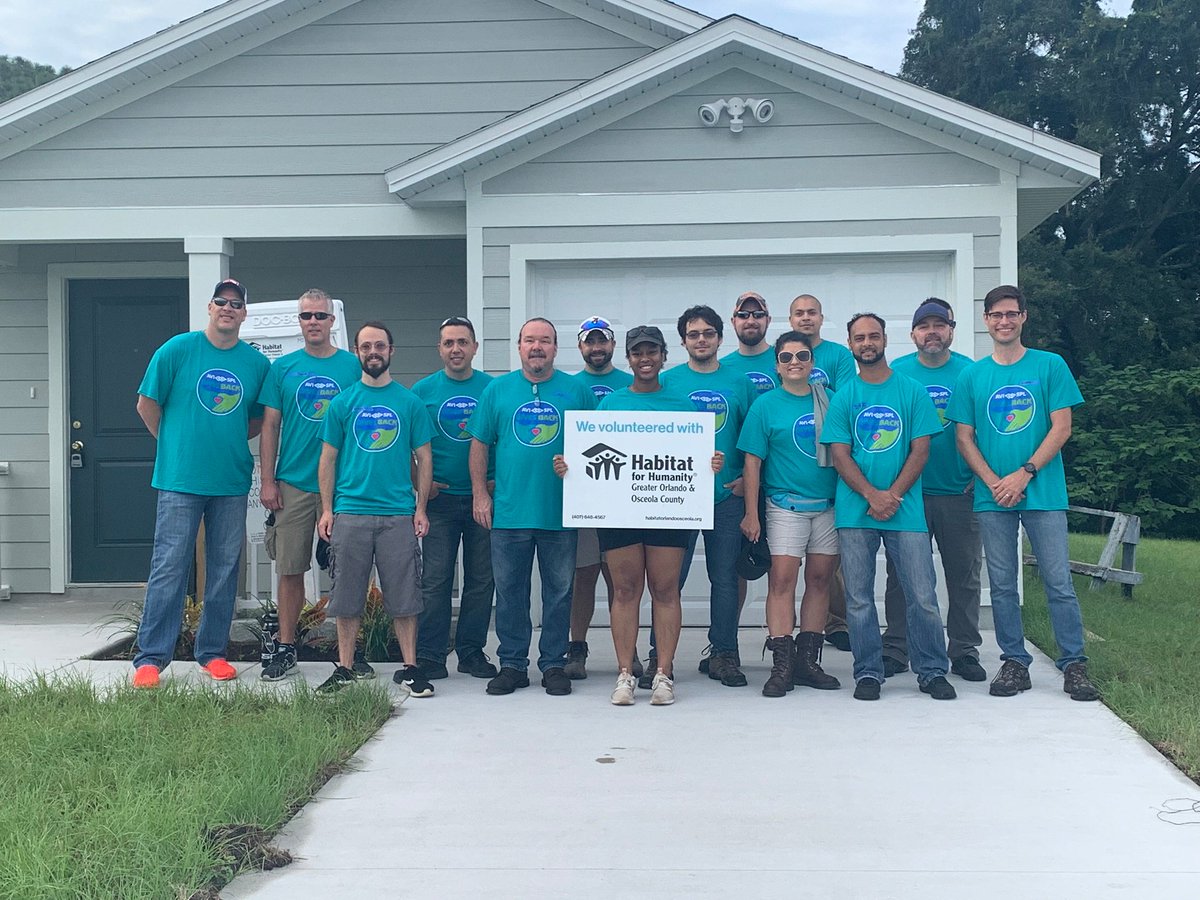 avisplinfo's tweet photo. AVI-SPL employees are volunteering across the globe for #AVISPLGivesBack Day! Shoutout to our teams in Toronto, Sacramento, Orlando, and London (w/ special guest, our CEO @JohnZettel)‼️ https://t.co/YWdiZC7fu7