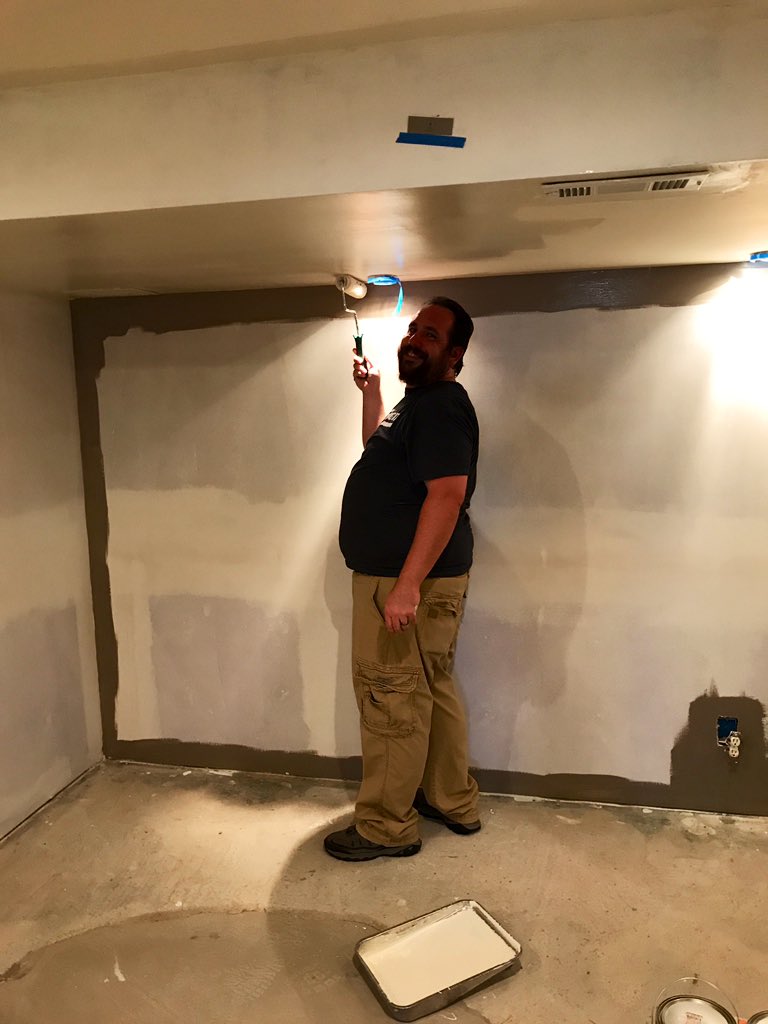 Ashley Laderer tweet media