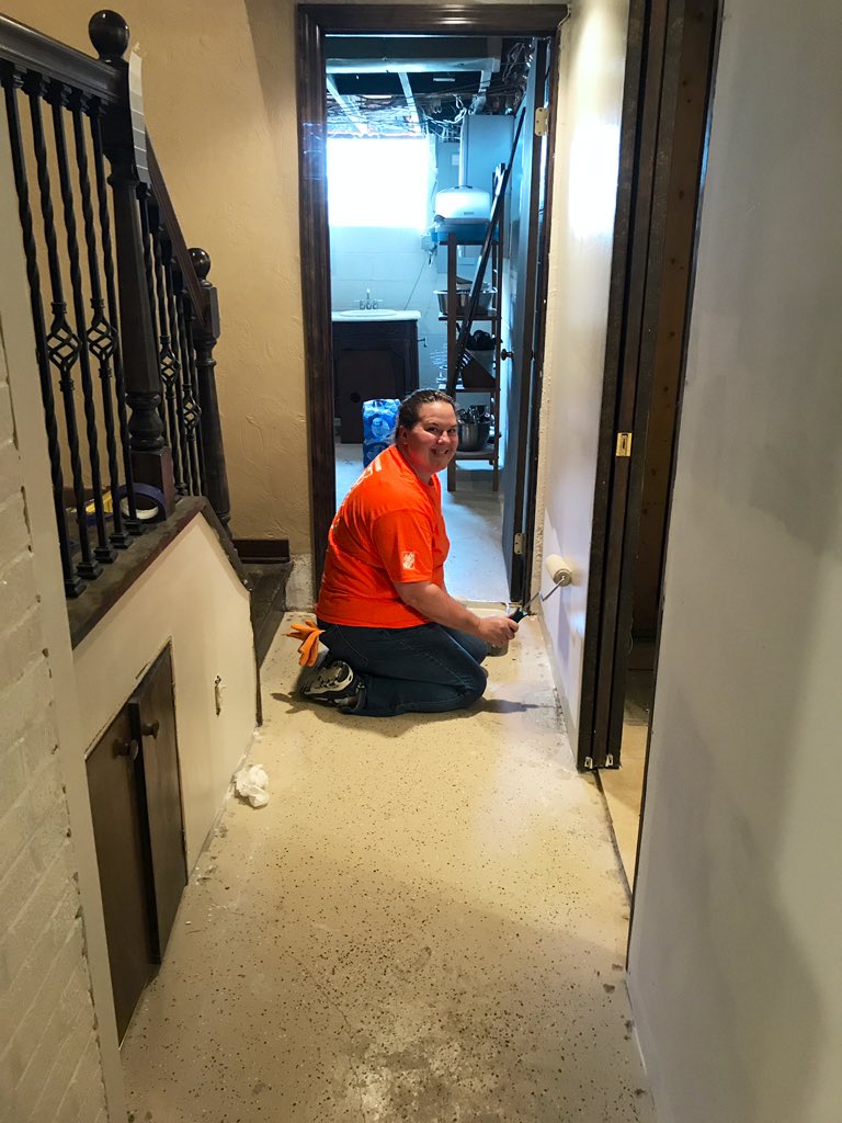 Ashley Laderer tweet media