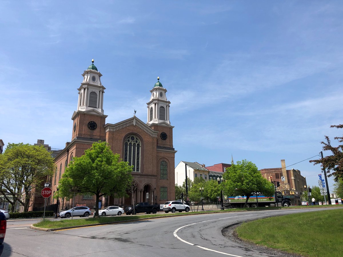 discoveralbany's tweet photo. After Hamilton's untimely death, Reverend Eliphalet Nott from First Presbyterian Church, gave a stirring eulogy titled "On the Death of Hamilton" at the First Church, which was considered a driving force in the eventual outlaw of dueling. #HamiltonInAlbany https://t.co/Ajd4zxVasw https://t.co/5YaRLR81gq